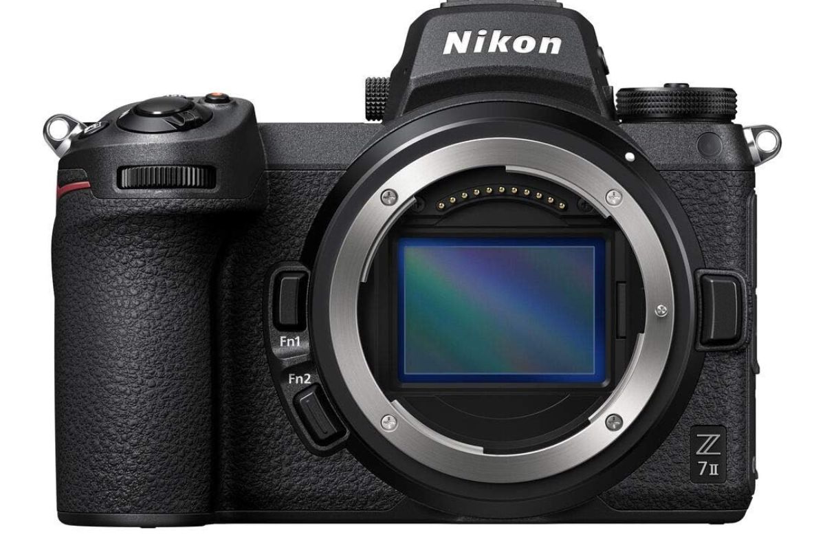 دوربین  عکاسی دیجیتالی نیکون  مدل Nikon Z 7II به همراه آداپتور FTZ Adapter Kit