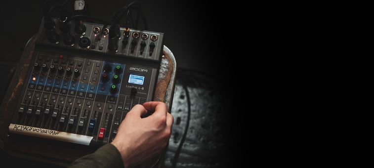 اندازه میکسر 8 کاناله زوم Zoom LiveTrak L-8