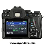 دوربین عکاسی پنتاکس K-1 Mark II به همراه لنز D-FA 28-105 WR، نمای پشتی