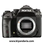 دوربین عکاسی پنتاکس K-1 Mark II به همراه لنز D-FA 28-105 WR، نمای جلو