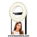 چراغ سلفی قابل حمل LITTIL مدل Selfie One در حال عکس برداری